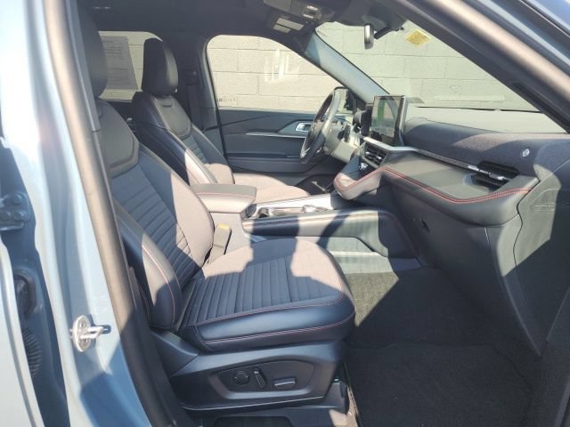 Certified 2025 Ford Explorer ST-Line w/ Premium Package AWD/4WD image 12