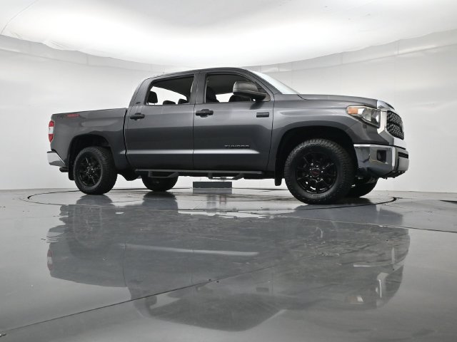 Used 2020 Toyota Tundra SR5 w/ SR5 Upgrade Package AWD/4WD image 29
