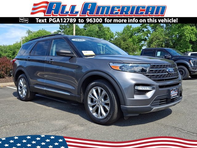 Certified 2023 Ford Explorer XLT w/ Equipment Group 202A AWD/4WD image 1
