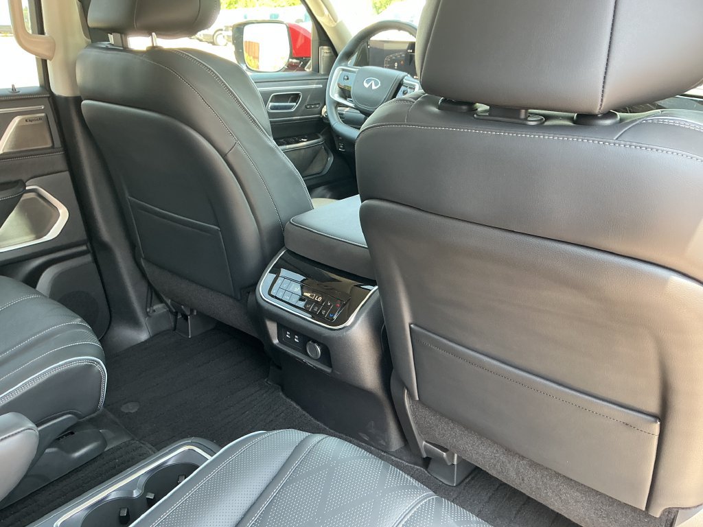 Used 2025 INFINITI QX80 Sensory AWD/4WD image 22