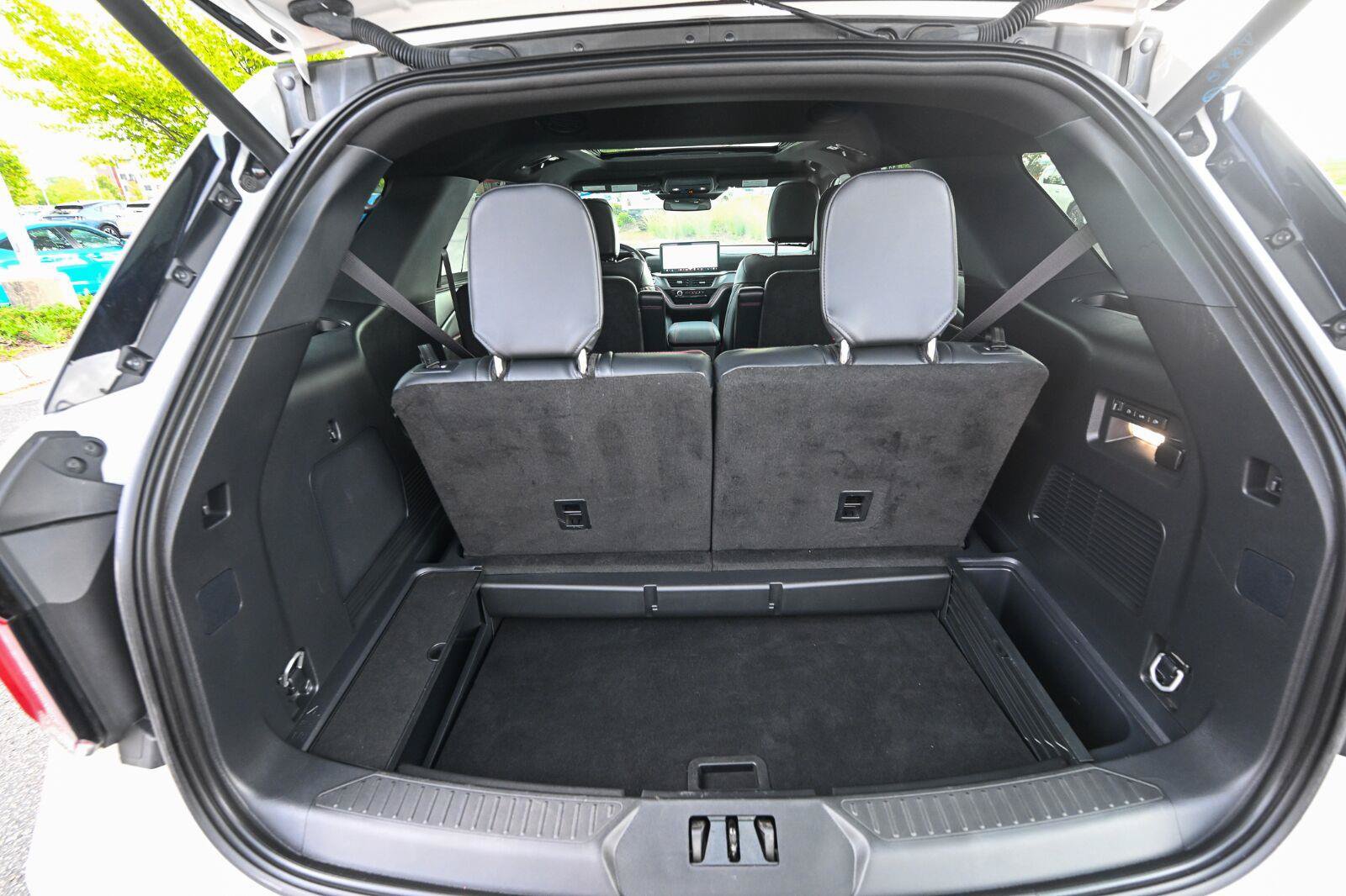 Certified 2025 Ford Explorer ST AWD/4WD image 16