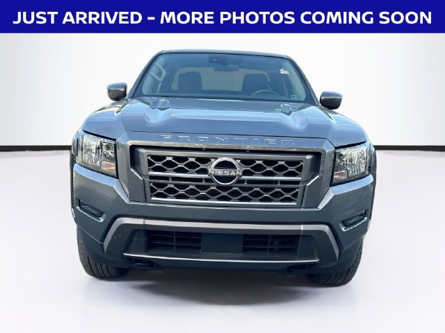Used 2022 Nissan Frontier SV AWD/4WD image 2
