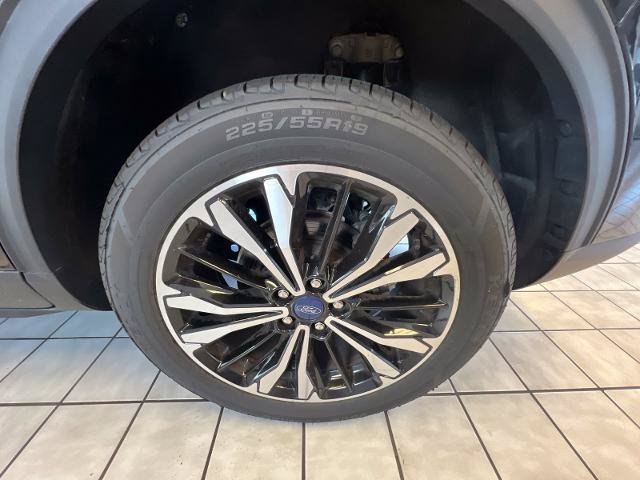 Certified 2022 Ford Escape SEL w/ SEL Stealth AWD Package image 26