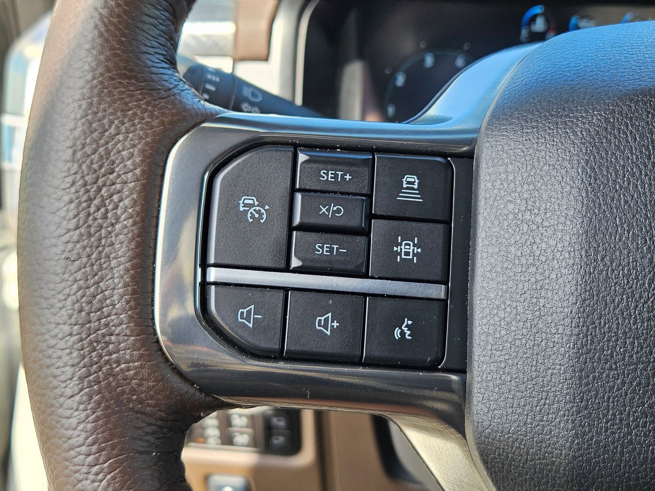 Certified 2025 Ford F150 King Ranch AWD/4WD image 19
