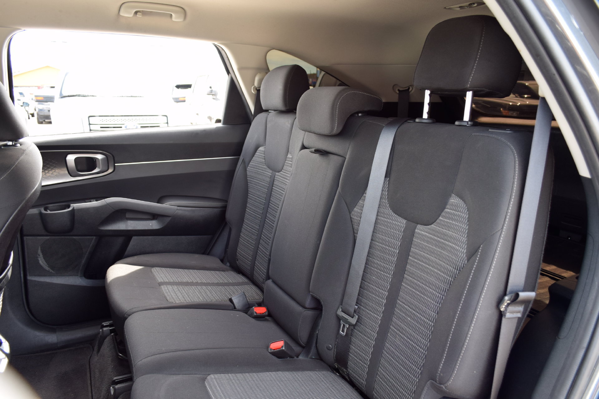 Used 2021 Kia Sorento LX FWD image 17
