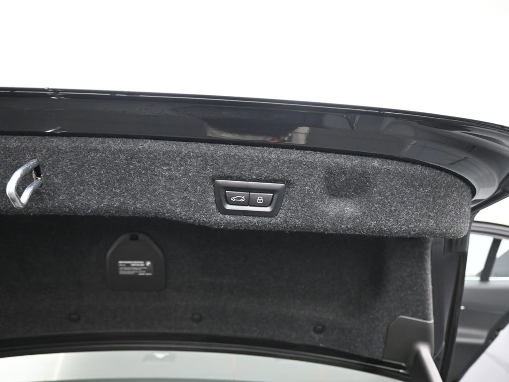 Used 2025 BMW 530i image 47