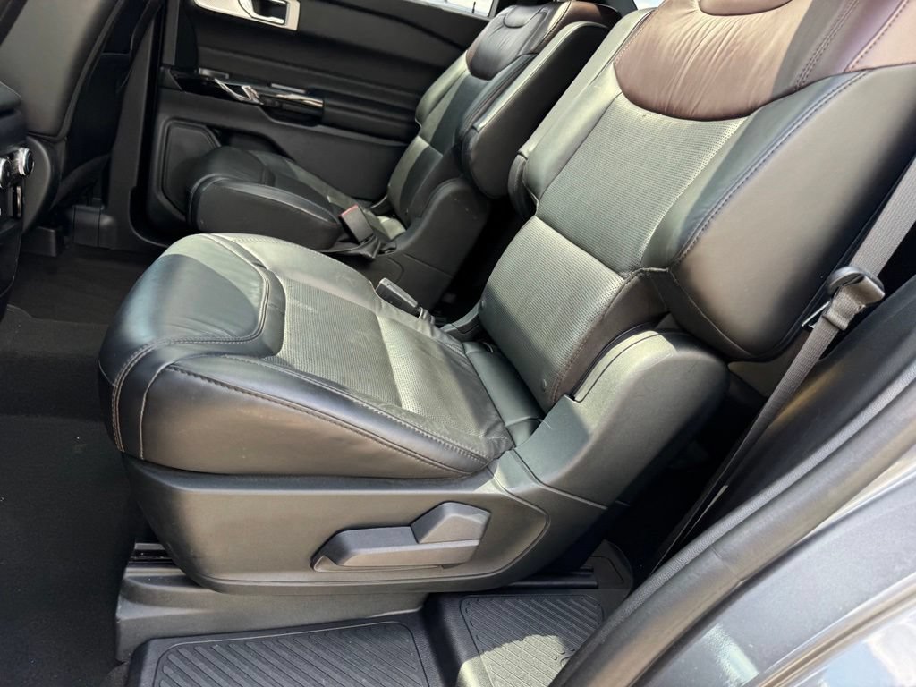 Certified 2021 Ford Explorer Platinum w/ Equipment Group 601A AWD/4WD image 8