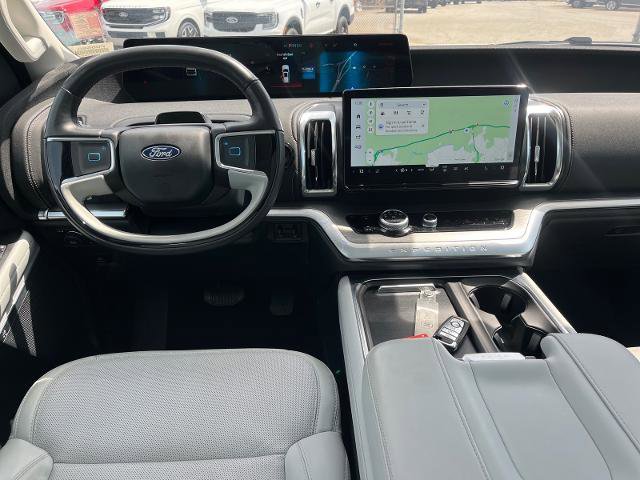 Certified 2025 Ford Expedition Platinum w/ Driver's Package AWD/4WD image 6