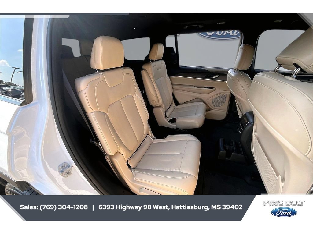 Used 2025 Jeep Grand Cherokee L Limited w/ Luxury Tech Group II RWD image 20