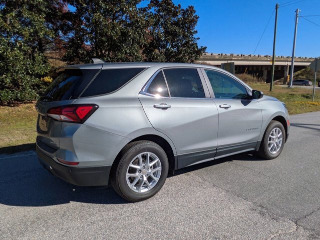 Used 2024 Chevrolet Equinox LT AWD/4WD image 3
