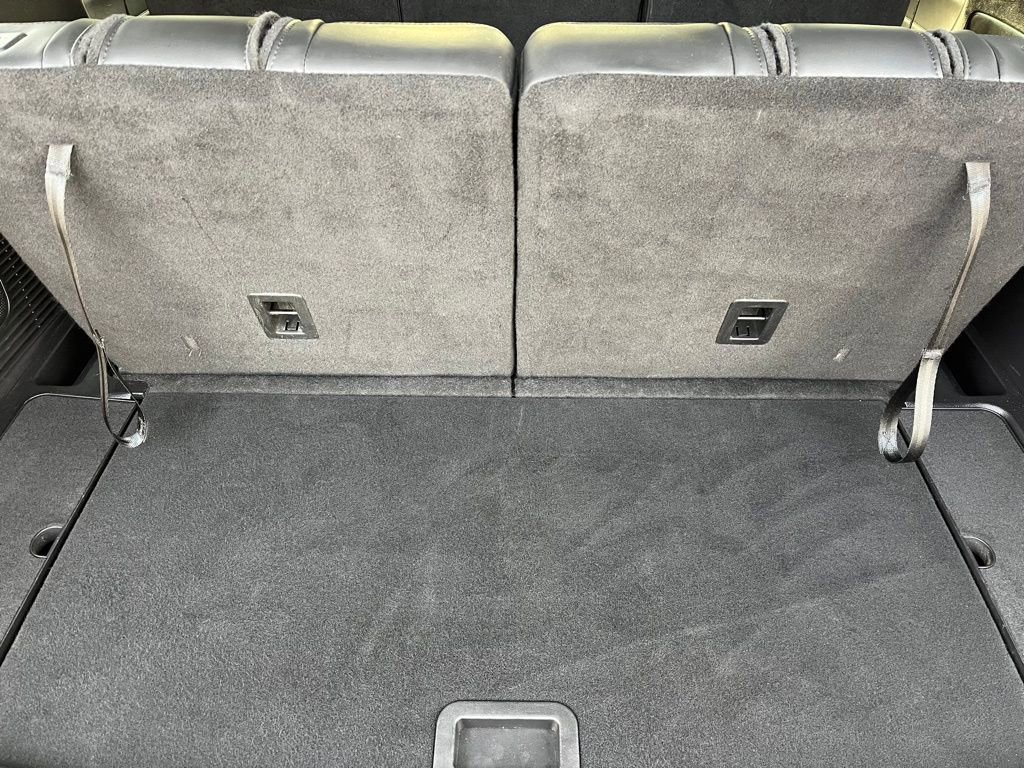 Certified 2022 Ford Explorer XLT w/ Equipment Group 202A image 10