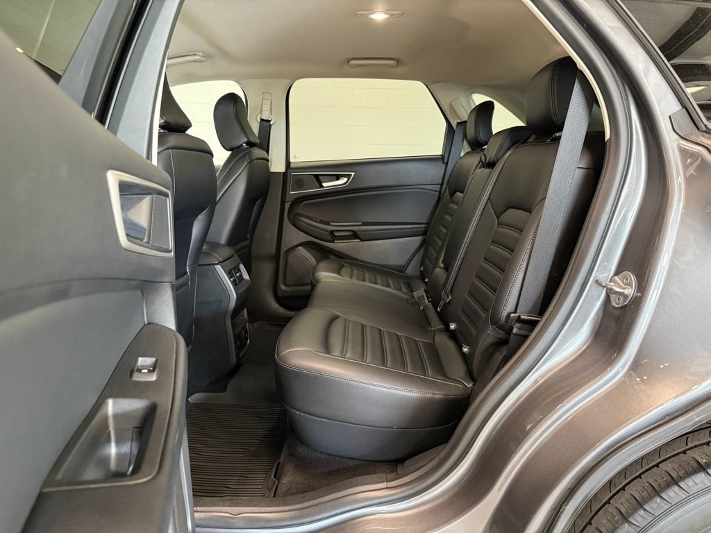 Certified 2024 Ford Edge SEL w/ Convenience Package AWD/4WD image 16