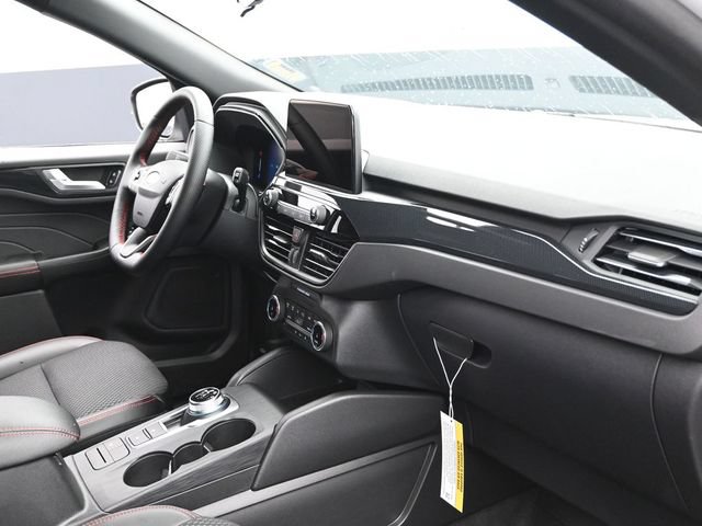 Certified 2025 Ford Escape ST-Line Select AWD/4WD image 28