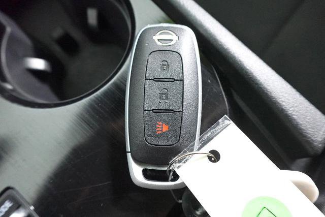 Used 2023 Nissan Rogue S image 28