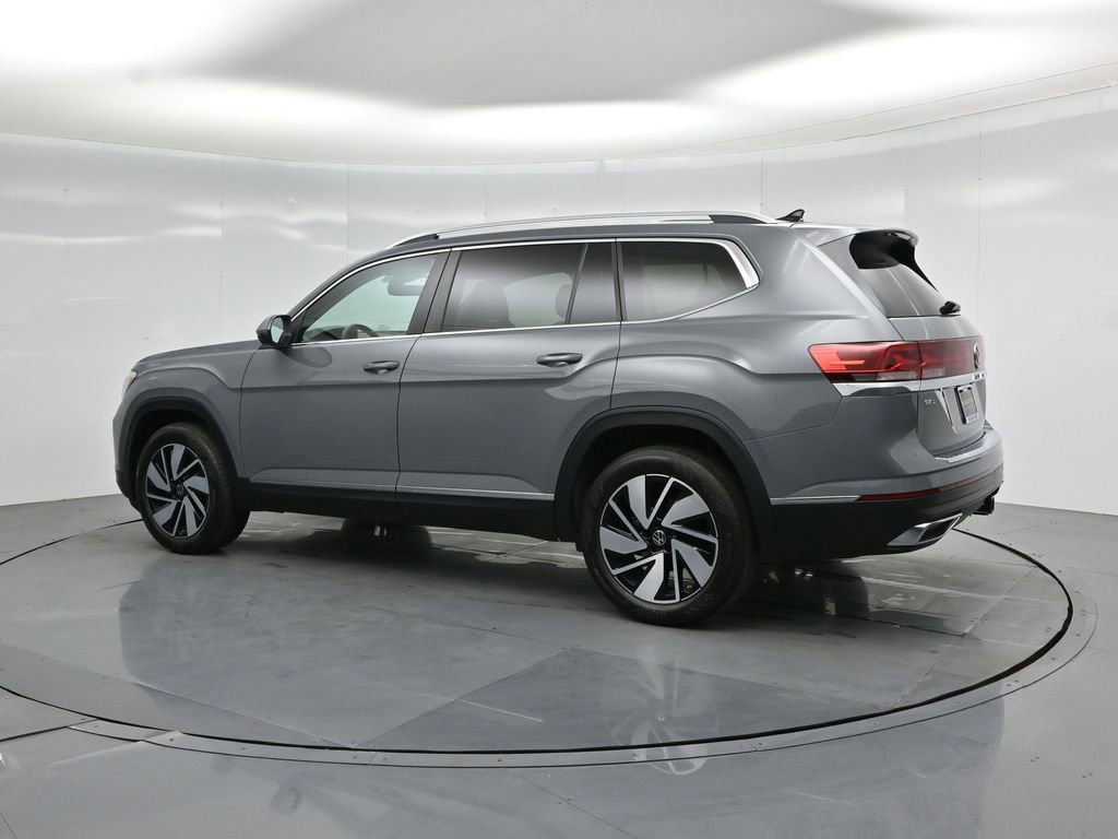 Used 2025 Volkswagen Atlas SEL AWD/4WD image 16