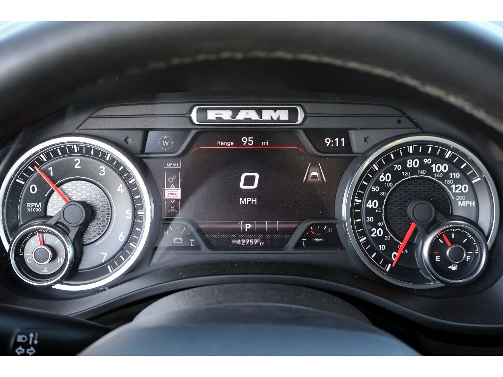 Used 2025 RAM 1500 Big Horn AWD/4WD image 32