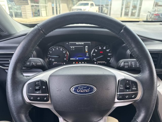Certified 2024 Ford Explorer XLT w/ Equipment Group 202A RWD image 32