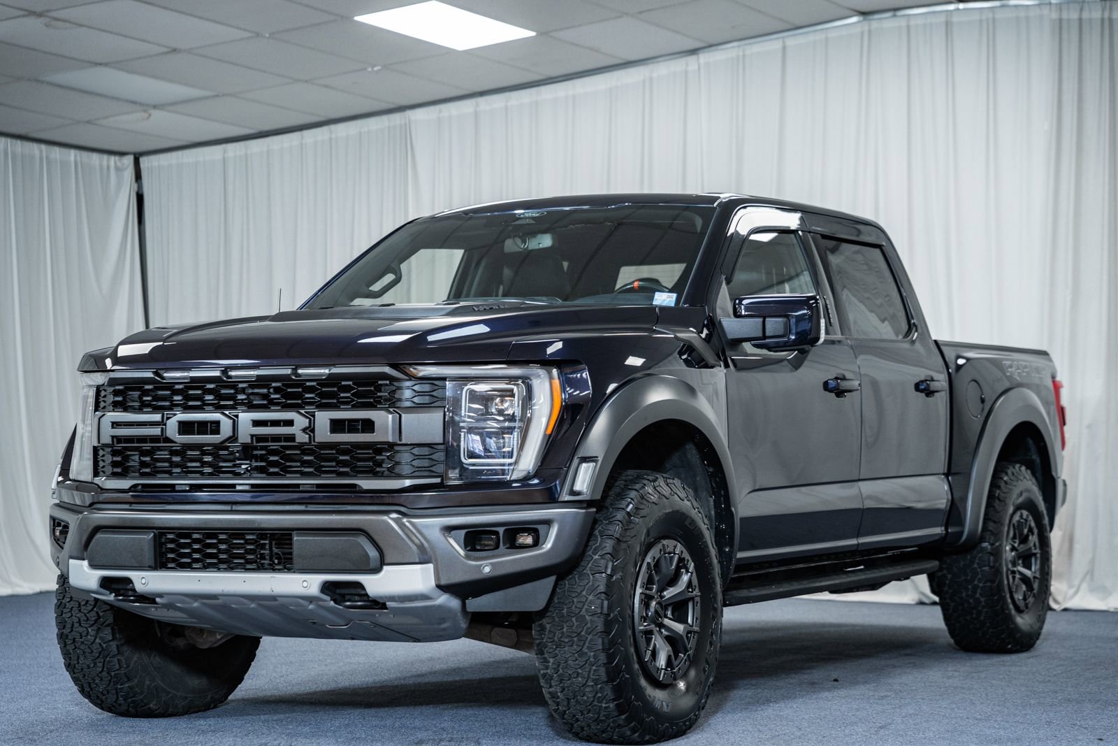 Certified 2022 Ford F150 Raptor w/ Raptor 37 Performance Package image 3