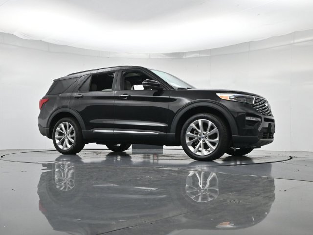 Certified 2024 Ford Explorer Platinum w/ Technology Package AWD/4WD image 37