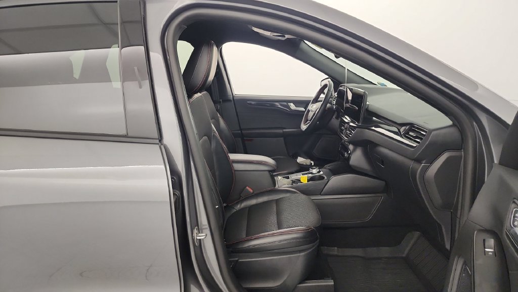 Certified 2024 Ford Escape ST-Line w/ Tech Pack #1 AWD/4WD image 30