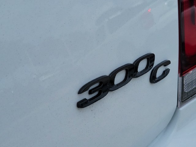 Used 2023 Chrysler 300 C RWD image 5