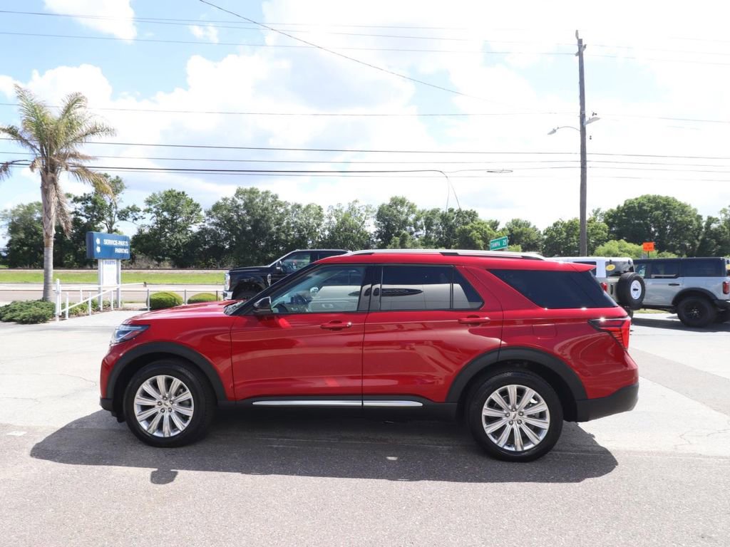 Certified 2025 Ford Explorer Platinum w/ LUX Leather Package image 5