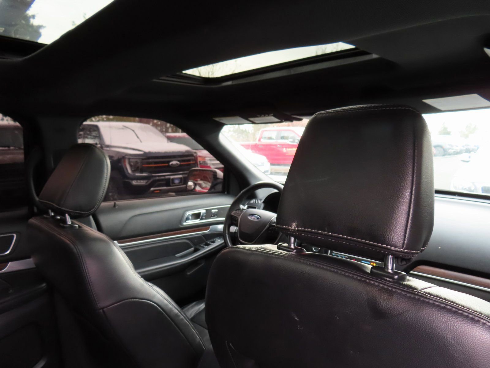 Certified 2018 Ford Explorer Limited w/ Equipment Group 301A image 30