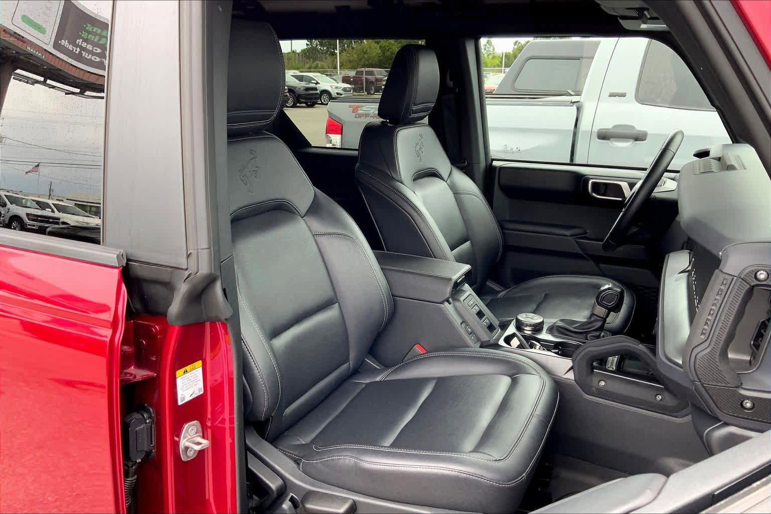 Certified 2025 Ford Bronco Badlands AWD/4WD image 9