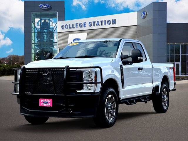 Certified 2024 Ford F250 XL w/ FX4 Off-Road Package AWD/4WD image 2