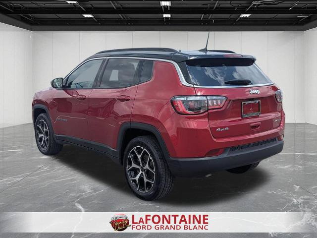 Used 2025 Jeep Compass Limited AWD/4WD image 3