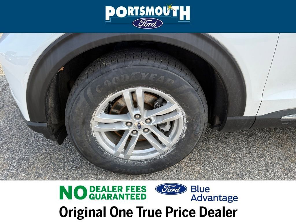 Certified 2024 Ford Explorer XLT w/ Equipment Group 202A image 30