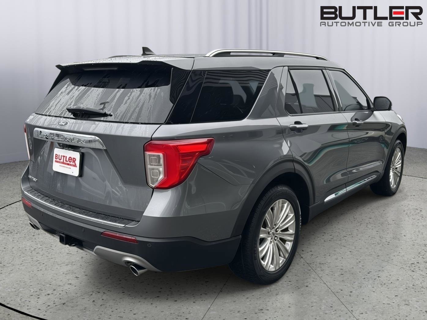 Certified 2022 Ford Explorer Limited w/ Equipment Group 301A image 5