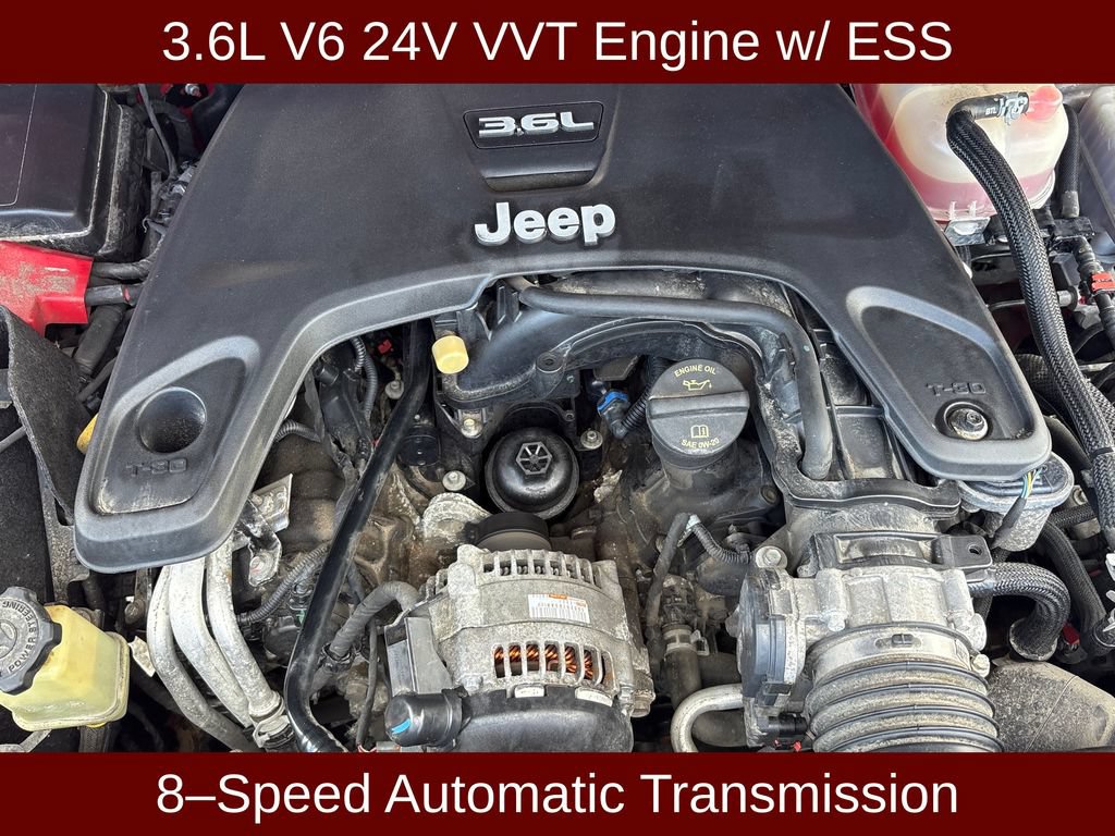Used 2018 Jeep Wrangler Unlimited Sahara w/ Dual Top Group AWD/4WD image 3