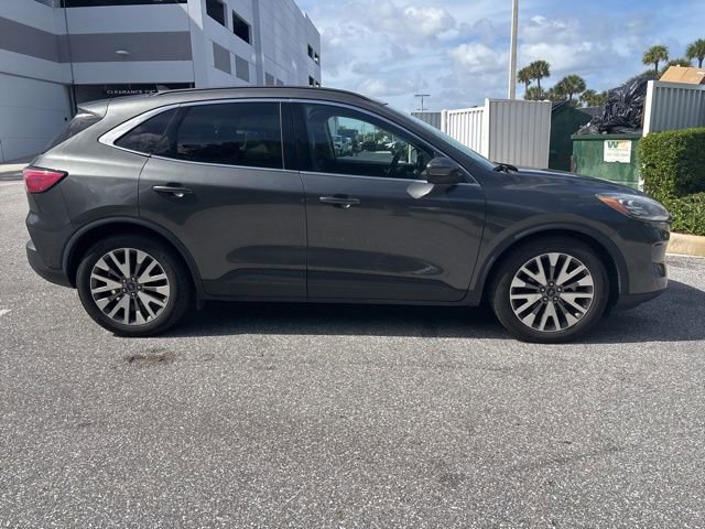 Certified 2020 Ford Escape Titanium w/ Titanium Premium Package 2.0 FWD image 4