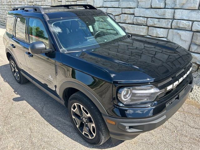 Certified 2023 Ford Bronco Sport Outer Banks w/ Tech Package AWD/4WD image 7