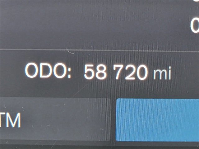 Used 2022 Volvo XC60 B5 Momentum image 26