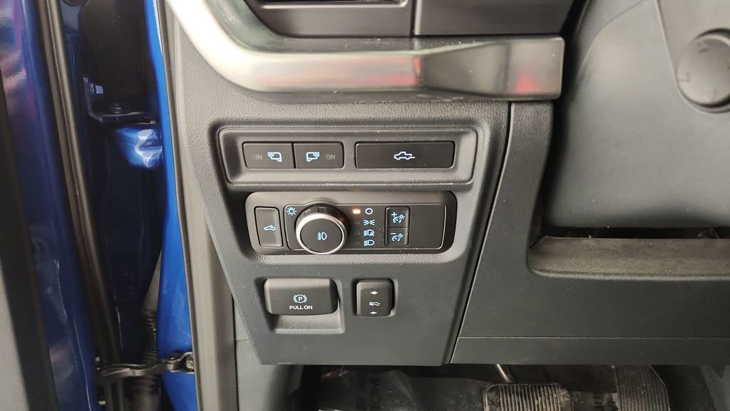 Certified 2022 Ford F150 Lariat w/ Equipment Group 502A High image 29