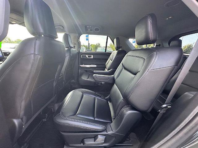 Certified 2023 Ford Explorer XLT w/ Equipment Group 202A AWD/4WD image 18