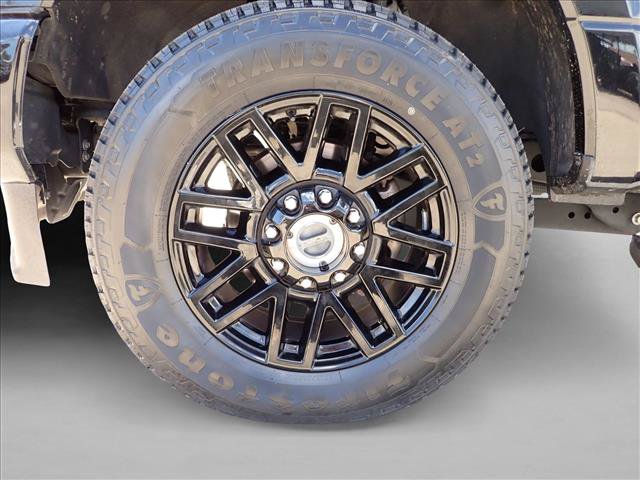 Certified 2022 Ford F350 Lariat w/ Black Appearance Package AWD/4WD image 6
