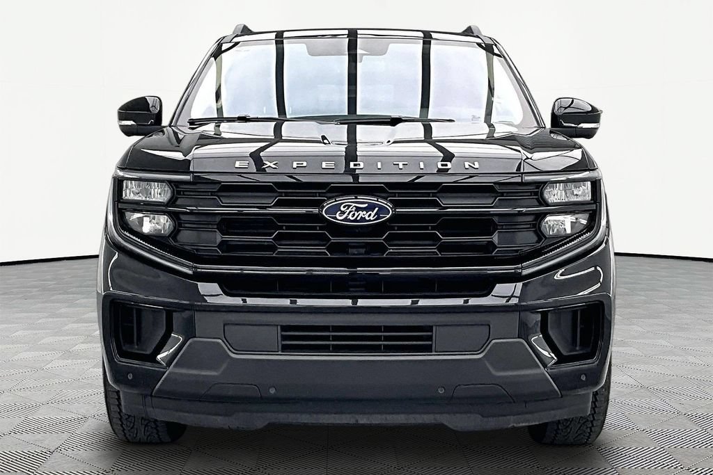 Certified 2025 Ford Expedition Max Active AWD/4WD image 3