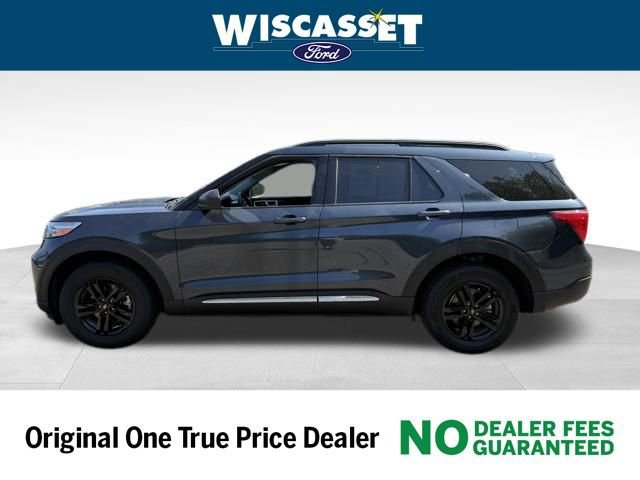 Certified 2022 Ford Explorer XLT w/ Equipment Group 202A image 2