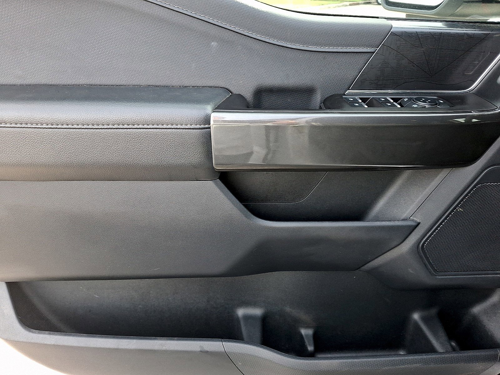 Certified 2023 Ford F150 XLT w/ Equipment Group 302A High image 11