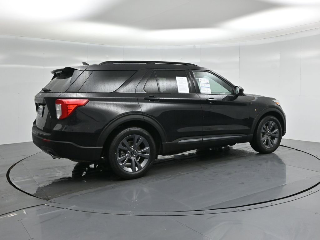 Certified 2022 Ford Explorer XLT w/ Equipment Group 202A image 31