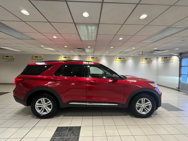 Certified 2024 Ford Explorer XLT w/ Equipment Group 202A AWD/4WD image 3
