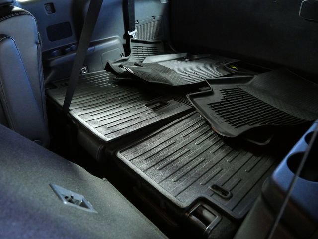 Used 2021 Toyota Highlander XSE AWD/4WD image 16