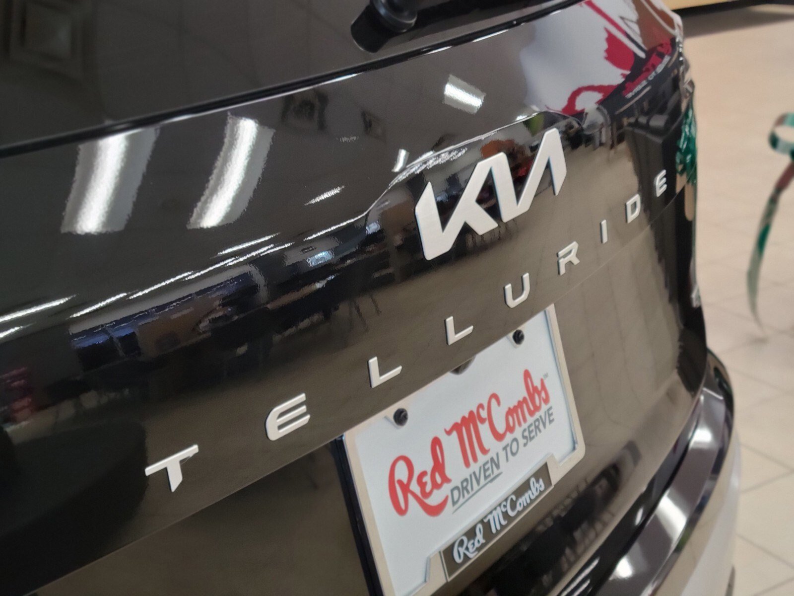 Used 2024 Kia Telluride SX w/ Towing Package image 10