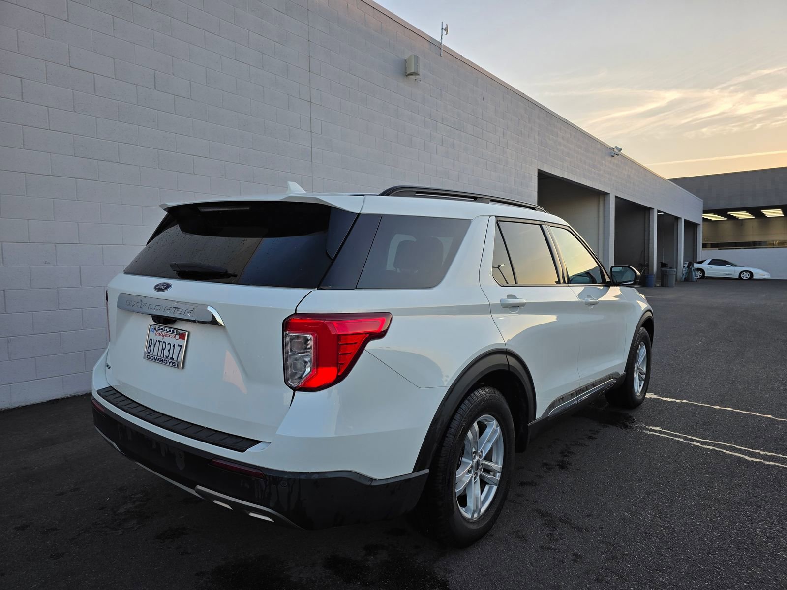 Certified 2021 Ford Explorer XLT w/ Equipment Group 202A image 5