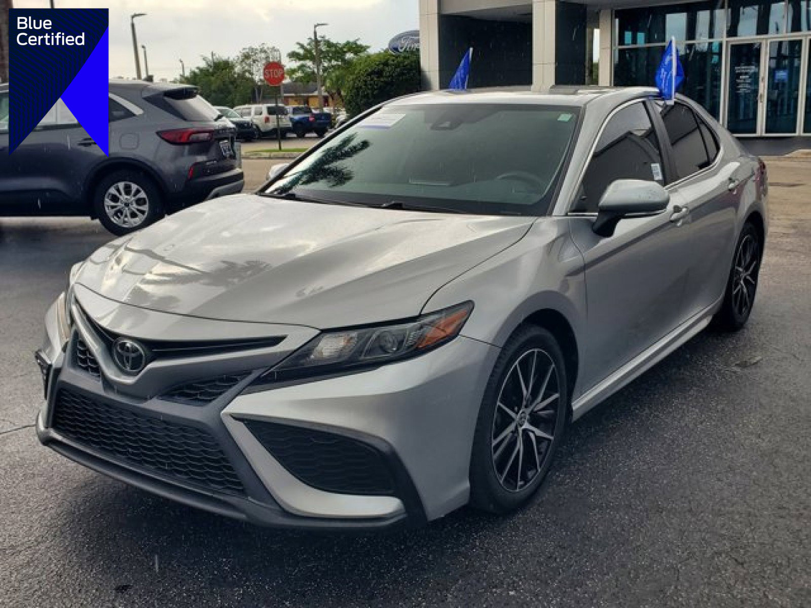 Used 2022 Toyota Camry SE