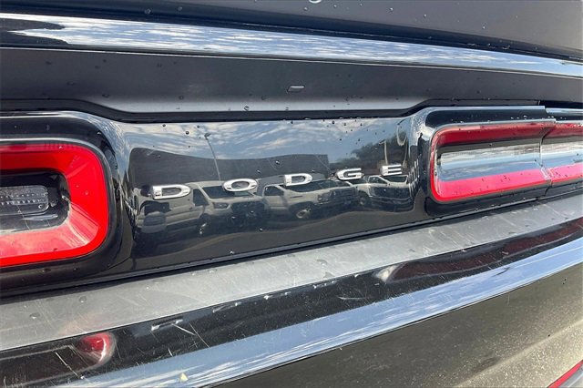 Used 2023 Dodge Challenger SXT image 8