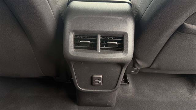 Used 2023 Chevrolet Equinox LS w/ LS Convenience Package AWD/4WD image 27